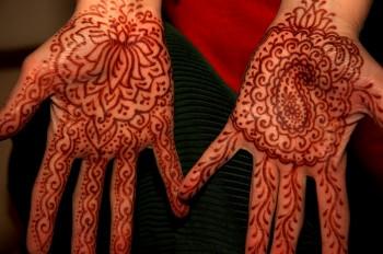 3673061 350x232 - Henna Tattoos