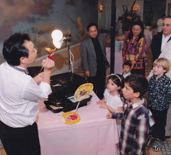 Candy3  350x317 - Candy Sculptures