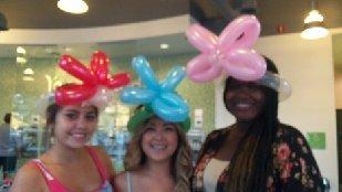 FrecklesHappyClownBalloonTwister9 - Balloon Artists