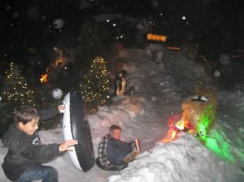 IMG 0055 350x262 - Snow Parties