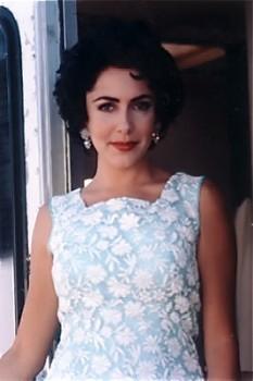 MB2 233x350 - Elizabeth Taylor