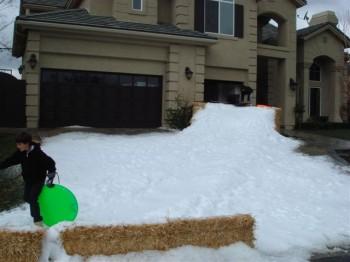 Manhan7 350x262 - Snow Parties