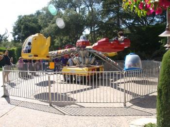 P9135128 350x262 - Carnival Rides