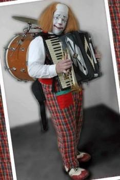 omb 050202 01 01 350x267 - One Man Band